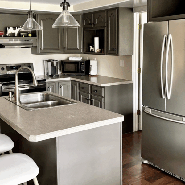 Kitchen of Farmhouse On The River Room